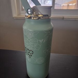 BrüMate x Holley GabrielleThe Golden Bloom Collection RISE 35